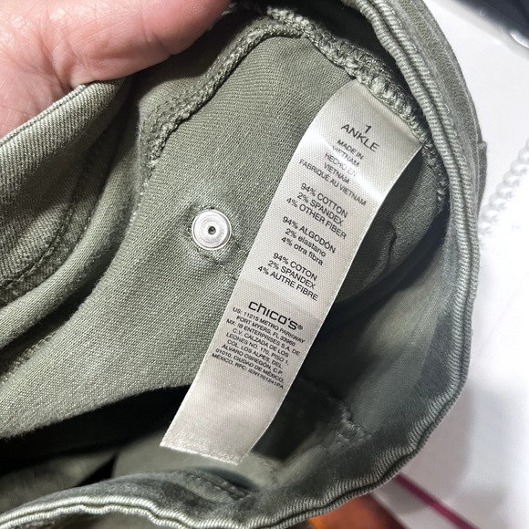 Chicos Jeans sz 1/M Perfect Stretch Girlfriend Slim Pullon Zippered Ankle Green - Picture 9 of 10